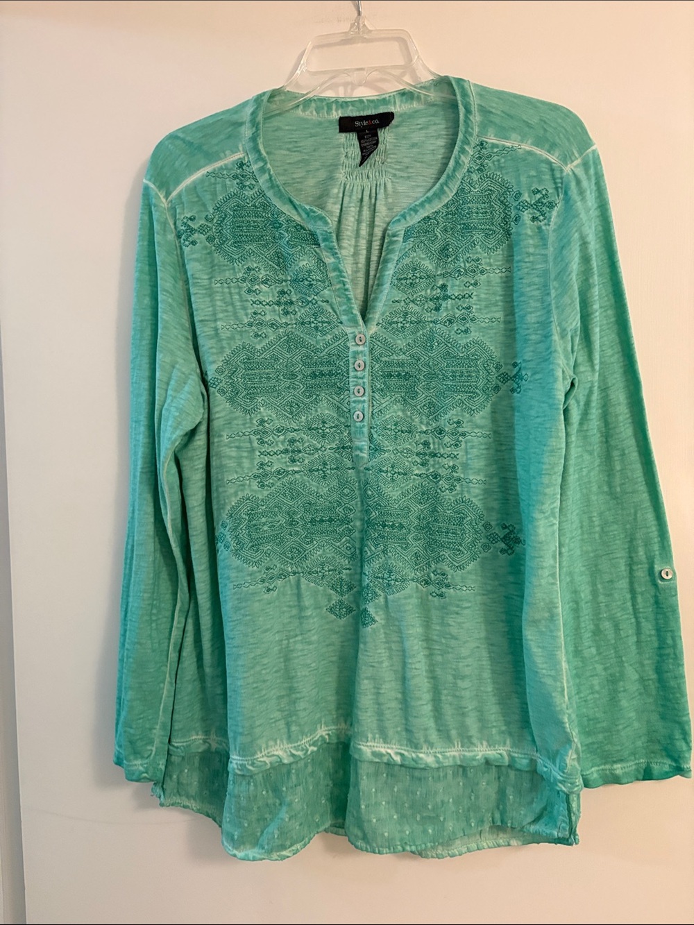 💚 Embroidered Henley Tunic